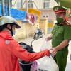 Ấm tình những bếp ăn tiếp sức cho lực lượng kiểm soát phòng, chống dịch Covid-19
