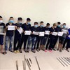 Hàng chục thanh niên mang hung khí hẹn gặp nhau để giải quyết mâu thuẫn