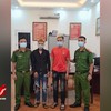 Giấu ma tuý dưới chân vẫn bị công an phát hiện