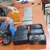 Sử dụng giấy đi chợ, đi đường để mua bán lẻ ma túy
