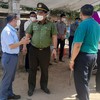Đoàn Công tác số 15 của Thành ủy kiểm tra chốt ứng trực phòng chống Covid-19 tại huyện Mê Linh