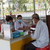 Doanh nghiệp đang dừng đóng BHXH, người lao động đủ tuổi có được nghỉ hưu theo chế độ?