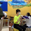 Hà Nội: Nhiều trường học mời phụ huynh trực tiếp chứng kiến con trẻ tiêm phòng Covid-19