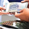 Khách hàng rút tiền tiết kiệm trước hạn hưởng lãi suất ra sao?