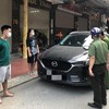 Hai thanh niên bị xử phạt vì... đi mua chim