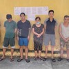 Không 'ngán' dịch bệnh, 12 người tụ tập chơi xóc đĩa