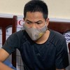 Điều bất thường trong chiếc khẩu trang và bao thuốc lá