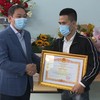 Trao Bằng khen của Thủ tướng Chính phủ cho anh Nguyễn Ngọc Mạnh