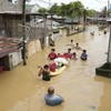 Bão Noru quét qua Philippines, nhiều khu vực ngập trong biển nước