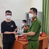 Ghi nhận thời khắc đầu tiên Công an xã thực hiện cấp đăng ký xe mô tô, xe máy