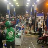 Vụ ô tô đâm vào cây xăng đường Láng khiến 8 người bị thương : Tài xế có nồng độ cồn cao!
