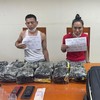 Bí mật trong chiếc vali kéo của đôi nam nữ đứng trước cổng Bến xe Nước Ngầm