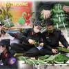 Thanh niên Công an Thủ đô gói bánh chưng, mang xuân đến với các gia đình khó khăn