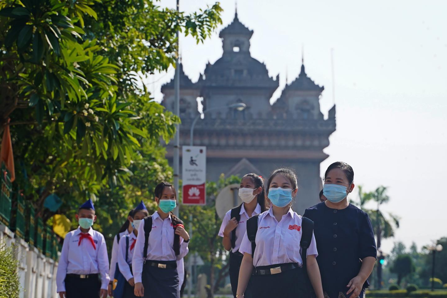 Thủ đô Vientiane vì số ca nhiễm Covid-19 tăng vọt - Sukids