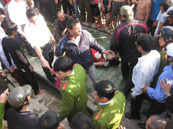 Ô tô lao xuống hồ, 2 người thiệt mạng ảnh 3