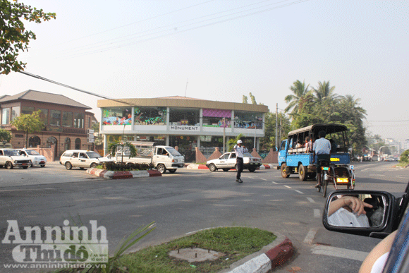 Giao thông Yangon - Hà Nội hai thái cực đáng suy nghĩ (2) ảnh 1