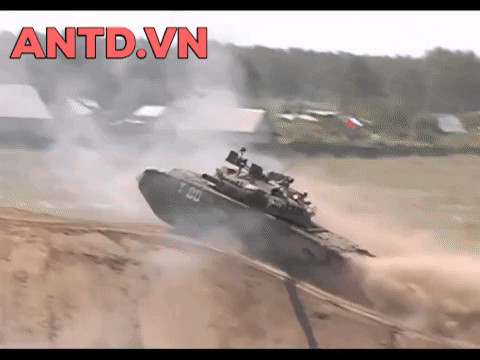 [Infographic] Phương Tây mỉm cười khi Nga phải gọi tái ngũ hàng loạt "xe tăng bay" T-80 ảnh 2