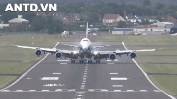 Vận tải cơ khổng lồ An-124 Nga tức tốc tới Kazakhstan để làm gì? ảnh 1