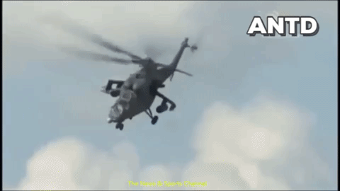 'Xe tăng bay' Mi-35M của Nga tiếp tục bị bắn hạ tại Ukraine ảnh 2