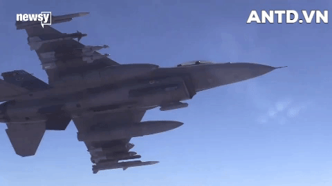 Đài Loan phô diễn tiêm kích tối tân F-16V mua từ Mỹ