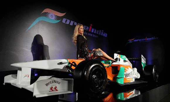 Paris Hilton chúc mừng đội đua “Force India” ảnh 3