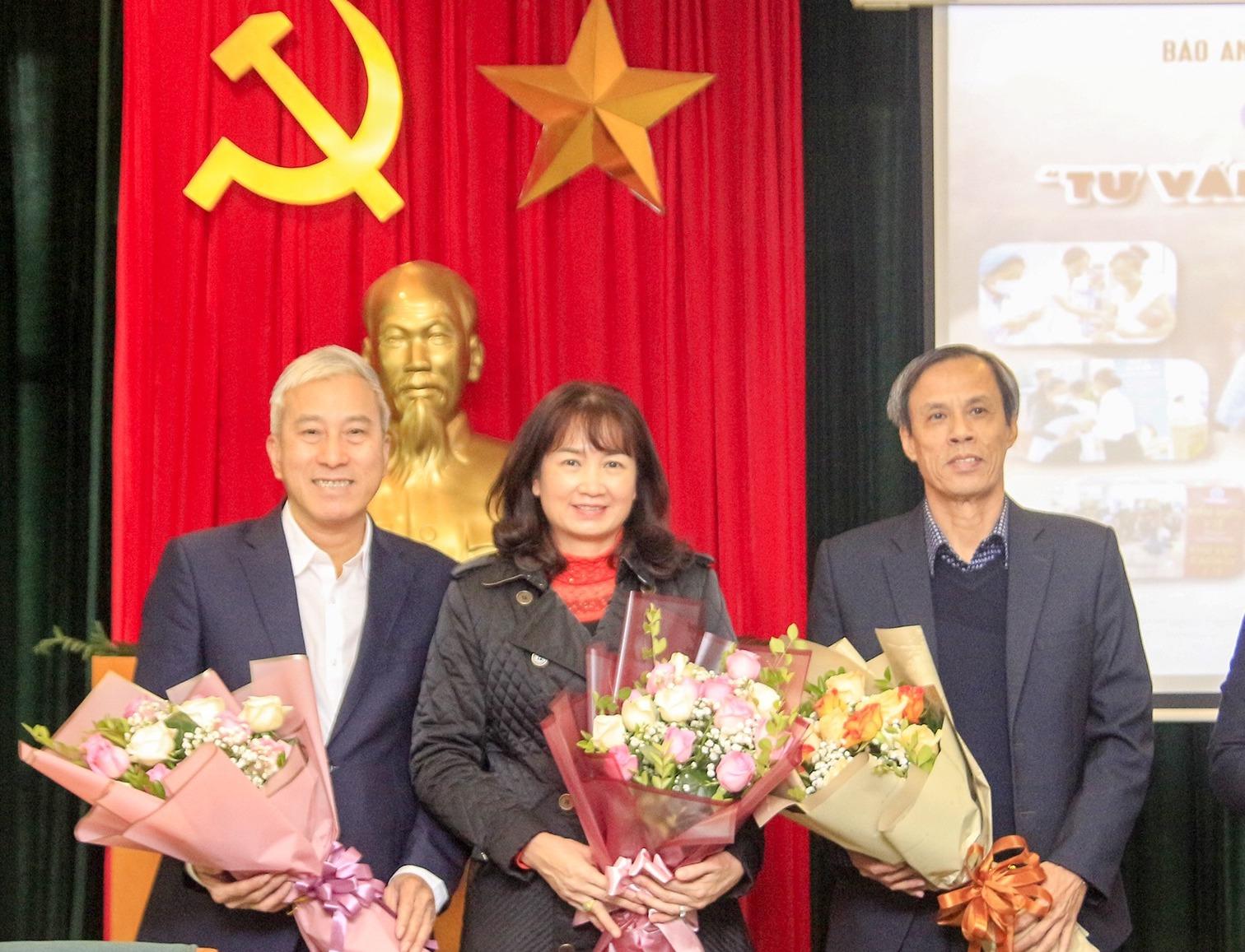 Các khách mời tham gia buổi Giao lưu trực tuyến Các khách mời tham gia buổi Giao lưu trực tuyến