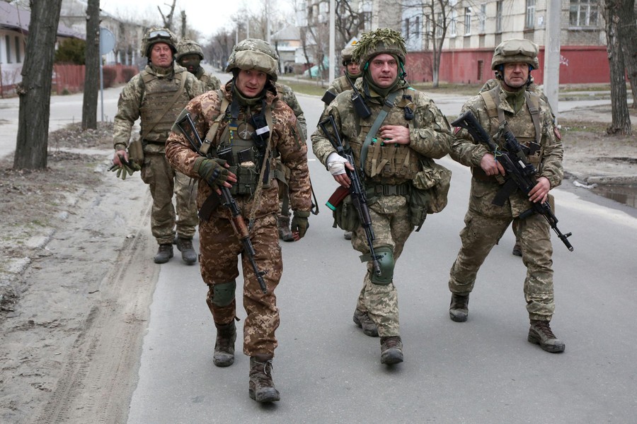 Lính đánh thuê người Anh nói về trải nghiệm 'hỏa lực khủng khiếp của Nga' ở Ukraine