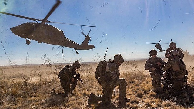[ẢNH] "Diều hâu đen" UH-60A Mỹ nghỉ hưu, tạm biệt một huyền thoại ảnh 5