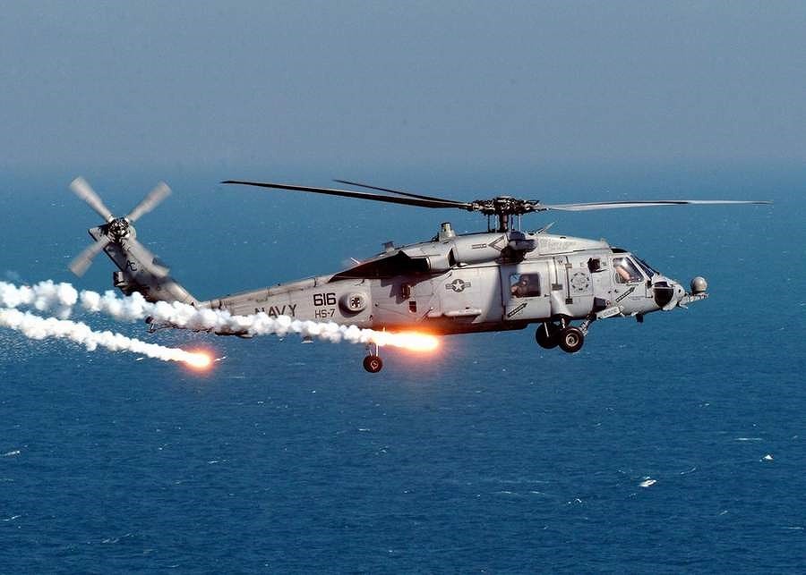 [ẢNH] "Diều hâu đen" UH-60A Mỹ nghỉ hưu, tạm biệt một huyền thoại ảnh 7