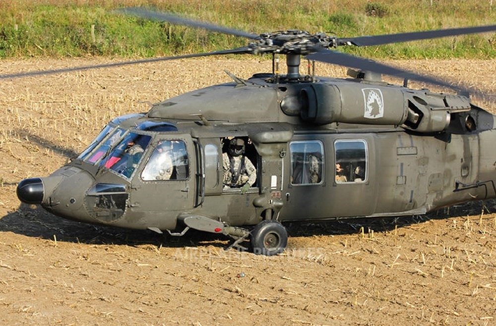 [ẢNH] "Diều hâu đen" UH-60A Mỹ nghỉ hưu, tạm biệt một huyền thoại ảnh 15