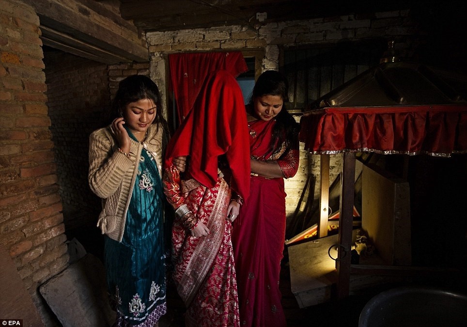 Kumari tại Nepal (2): Nữ thần hoàn tục ra sao? ảnh 2