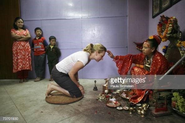 Kumari tại Nepal (2): Nữ thần hoàn tục ra sao? ảnh 4