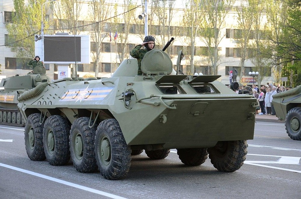Đồng minh thân thiết của Nga cung cấp thiết giáp BTR-70 cho Ukraine ảnh 1
