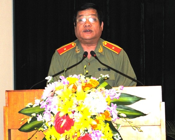 Thiếu tướng Lưu Quang Hợi phát biểu tại đại hội