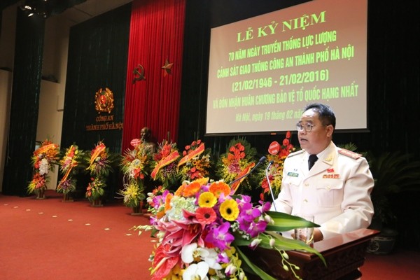 Đại tá Đào Vịnh Thắng, Trưởng Phòng CSGT đường bộ - đường sắt, CATP Hà Nội thay mặt lực lượng CSGT Thủ đô trân trọng cảm ơn sự quan tâm, giúp đỡ, chỉ đạo của Đảng ủy Công an Trung ương, lãnh đạo Bộ Công an, lãnh đạo các cấp, các Sở, Ban, Ngành... đã giúp đỡ lực lượng CSGT trong suốt quá trình xây dựng, trưởng thành