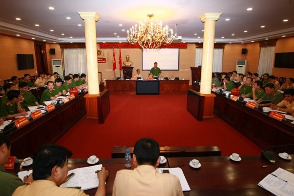 Hàng loạt các biện pháp góp phần kéo giảm TNGT trên các tuyến quốc lộ đã được đồng chí Phó Giám đốc CATP chỉ ra, yêu cầu lực lượng CSGT Thủ đô nhanh chóng thực hiện có kết quả cao