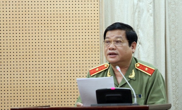 Thiếu tướng Lưu Quang Hợi, Phó Bí thư Đảng ủy, Phó Giám đốc CATP Hà Nội báo cáo kết quả công tác Đảng của CATP