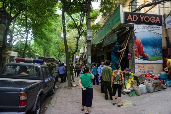 “Làm sạch” 3 tuyến phố trên địa bàn phường Phạm Đình Hổ ảnh 3