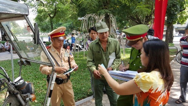 Các trường hợp điều khiển xe ba bánh tự chế đều được kiểm tra, nhắc nhở