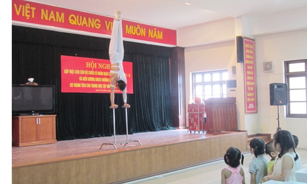 Một tiết mục xiếc trong chương trình