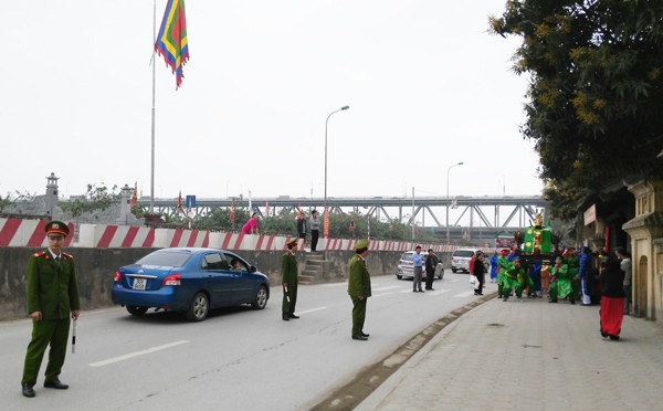Sắc áo xanh trong mùa lễ hội phường Đông Ngạc, quận Bắc Từ Liêm, Hà Nội ảnh 2