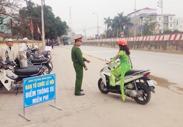 Sắc áo xanh trong mùa lễ hội phường Đông Ngạc, quận Bắc Từ Liêm, Hà Nội ảnh 3