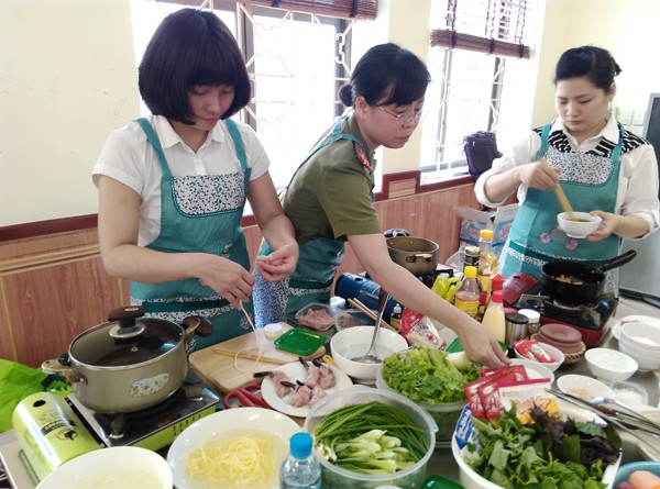 Sôi nổi hội thi nấu ăn phụ nữ cụm thi đua số 4 và 5 CATP. Hà Nội ảnh 5