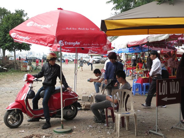 Gửi xe đầu năm: Ấm ức nhưng vẫn phải trả tiền ảnh 2
