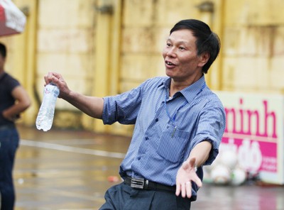 Nghẹt thở giành vé tứ kết ảnh 2