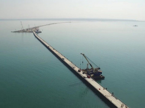 Nga sẽ không hoàn thành được cây cầu kết nối với Crimea theo đúng kế hoạch