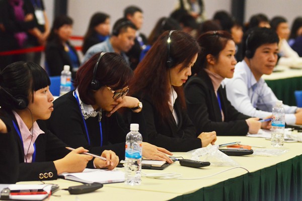 Đông đảo phóng viên tham gia buổi họp báo quốc tế