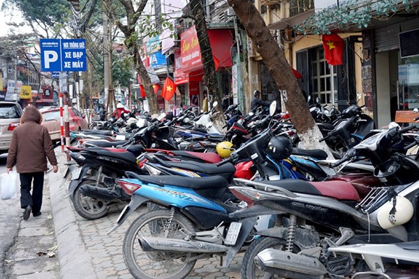 Hành vi lấn chiếm vỉa hè, lòng đường sẽ bị xử lý nghiêm