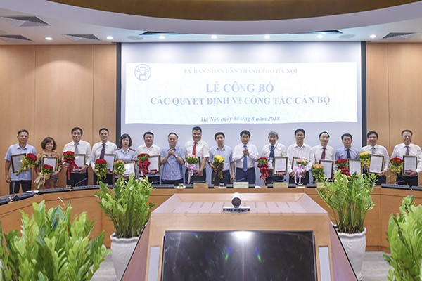 Hà Nội bổ nhiệm và bổ nhiệm lại 17 lãnh đạo các sở ngành, đơn vị ảnh 1