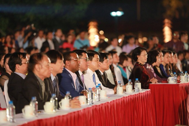 Các vị khách quý tham dự khai mạc Festival Áo dài Hà Nội 2016